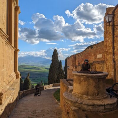 Val d’Orcia Masterpiece: E-Bike, Brunello & UNESCO Views