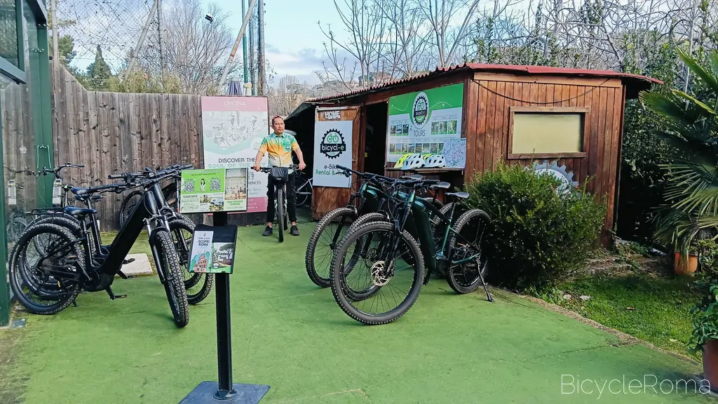 Bike rental on the Lungotevere: discover Rome in freedom